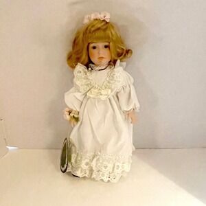Brinn's Collectible Bride Porcelain Doll Maggie Spring Miss Vintage